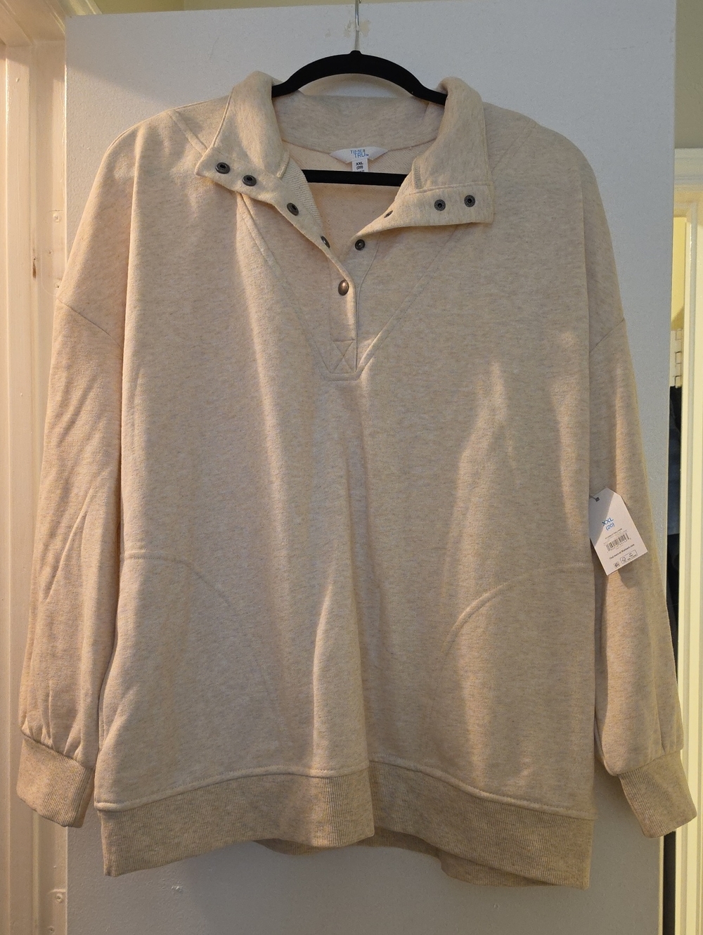 Time and Tru Women's Scoop Neck Pullover Sweatshirt in Light Beige